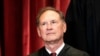 Sudija Semjuel Alito, prilikom poziranja sudija Vrhovnog suda za grupnu fotografiju, 23. aprila 2021. godine.Sudija Vrhovnog suda Alito prihvatio putovanje koje su platili republikanski donatori