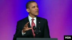 Presiden AS Barack Obama menyerukan pencabutan apa yang disebutnya 'tirai elektronik' di Iran.