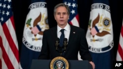 រូបឯកសារ៖ លោក Antony Blinken រដ្ឋមន្ត្រី​ការបរទេស​សហរដ្ឋ​អាមេរិក ថ្លែង​សុន្ទករថា​នៅ​ក្រសួង​ការបរទេស​សហរដ្ឋ​អាមេរិក ក្នុង​រដ្ឋធានី​វ៉ាស៊ីនតោន ថ្ងៃទី៤ ខែកុម្ភៈ ឆ្នាំ២០២១។ 