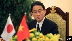 Japanese Foreign Minister Fumio Kishida is seen at the press briefing after meeting with Vietnamese Foreign Minister Pham Binh Minh in Hanoi, Vietnam on May 6th, 2016.