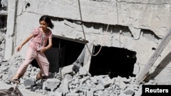 资料照片：约旦河西岸占领区杰宁难民营遭到以色列的空袭。(2024年5月18日）