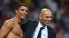 Cristiano Ronaldo et son entraîneur Zinedine Zidane, lors de la victoire du Real Madrid à la Ligue des champions de l'UEFA, le 28 mai 2017.