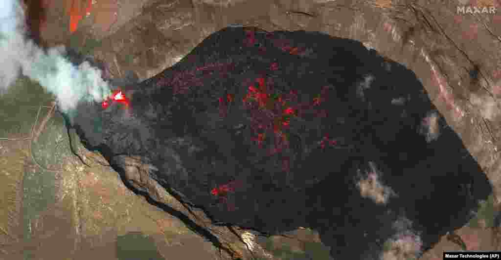 This infrared satellite image provided by MAXAR, Dec. 25, 2024,&nbsp;shows Hawaii&rsquo;s Kilauea volcano erupting.&nbsp;