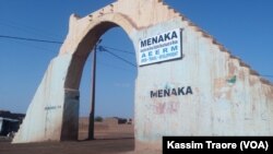 La'entrée de la ville de Ménaka, MAli.