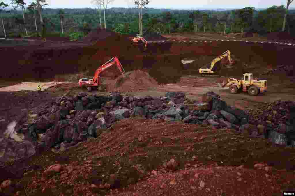 China National Geological and Mining Corporation boosted Ivory Coast&rsquo;s hope for increased manganese production after major investment in the Lauzoua mine in 2013. 