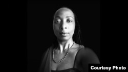 La Dr Christine Uwimana a appris l’identité de son père biologique et a obtenu plus de détails sur sa mère biologique, avec l’aide d’une série radiophonique de VOA en Afrique centrale.