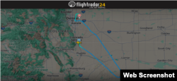 Самолет пролетал над городом Спрингфилд на юго-востоке Колорадо, когда экипаж начал разворот в сторону Денвера (маршрут рейса на сайте Flightradar24)