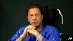 په عمران خان باندې د فساد تورونه لګول شوي 