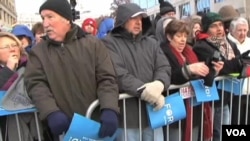 关键的战场州选民前去投票(视频截图)