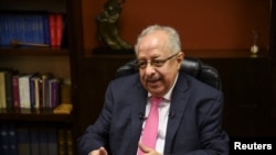 危地马拉外交部长卡洛斯·拉米罗·马丁内斯（Carlos Ramiro Martinez）2024年2月5日接受路透社专访。（路透社）