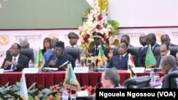 Mahamadou Issoufou du Niger, Idriss Deby Itno du Tchad, Denis Sassou N’Guesso de la République du Congo et Mohamed ould Abdel Aziz de Mauritanie , Brazzaville, le 27 janvier 2017