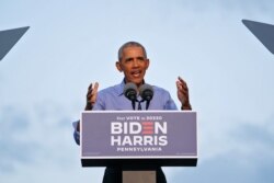 Sobiq prezident Barak Obama amerikaliklarni Jo Baydenga ovoz berishga undamoqda, Prezident Tramp esa hozirgi muammolar Obama davridan qolgan, deydi