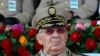 Le chef d'état-major algérien, le général Ahmed Gaid Salah, préside un défilé militaire à Alger, le 1er juillet 2018.