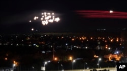 Архівне фото: українські сили ППО зупиняють атаку на Київ. Понад 20 дронів "Шахед" було знищено над столицею України менш ніж за добу 30 березня 2023 року 