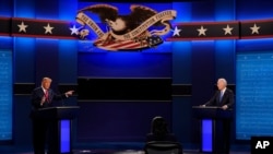 미국 공화당 대선 후보 도널드 트럼프 대통령과 민주당 후보 조 바이든 전 부통령이 지난 22일 테네시주 내슈빌의 벨몬트 대학에서 마지막 TV토론을 했다. 