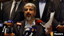 Pemimpin Hamas yang mengasingkan diri, Khaled Meshaal dalam sebuah jumpa pers di Kairo, bulan lalu (Foto: dok). Untuk pertama kalinya, Meshaal akan mengunjungi jalur Gaza yang telah ditinggalkannnya sejak tahun 1967, Jum'at (7/12).