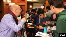 Təhsil sərgisi (arxiv foto-VOA)