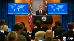 Говорејќи на прес-конференција на крајот на годината, Блинкен рече дека штом ќе се случи оваа промена, „штетата направена врз цивилите“ треба значително да се намали