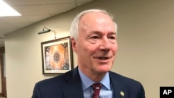 Former Arkansas Gov. Asa Hutchinson says he’s running for president in 2024, offering himself as an alternative for Republicans ready to turn the party away from Donald Trump.