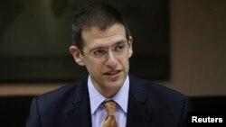 애덤 주빈 재무부 테러·금융정보 담당 차관 대행. (자료사진)