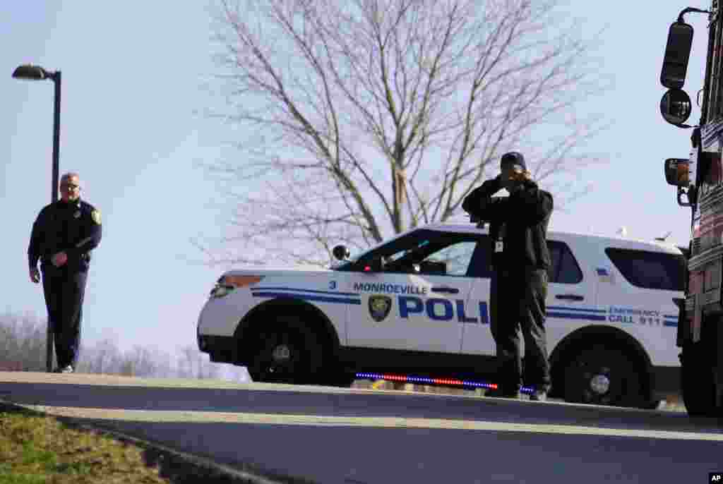 Pensilvaniya shtati, Murisvil shahridagi Franklin o`rta maktabida o&#39;quvchi 19 bola va yana bir kishini pichoqlagan. To`rt odamning ahvoli og`ir, deydi politsiya.