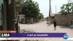 Un artiste béninois transforme les bouteilles en art