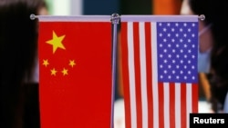 资料照片：美中国旗