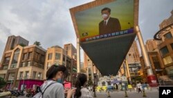 영국이 홍콩의 주권을 중국에 넘긴 지 25주년을 맞은 1일 홍콩 시내 모습 (AP)