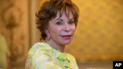 ناول نگار ازابیل آئی اینڈے