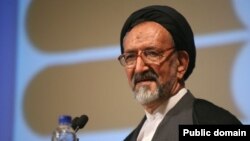 محمود دعایی مدیر مسئول روزنامه اطلاعات - آرشیو