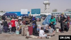 اوچا گفته است که اکثر خانواده‌های افغان اخراج شده از ایران ، با مشکلات فراوان مالی، آموزش و مراقبت صحی در افغانستان روبرو اند.