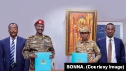 በኢትዮጵያ የብሔራዊ መረጃ እና ደኅንነት ዋና ዲሬክተር ሬድዋን ሑሴንና በጠቅላይ ኤታማዦር ሹሙ ፊልድ ማርሻል ብርሃኑ ጁላ የተመራው የልኡካን ቡድን፣ ከሶማሊያው አቻቸው ጀነራል ኦዳዋ ዬሱፍ ራጌ እና አብዱላሂ መሐመድ ዓሊ ሳንባሎልሼ ጋራ ሞቃዲሾ