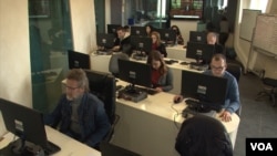 Nevećinska redakcije Radio televizije Kosovo