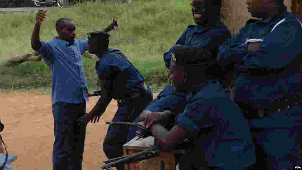 Ana gudanar da zabubbukan majalisu da kananan hukumomi a Burundi.