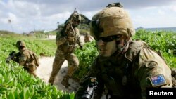 호주 육군 장병들이 지난 2014년 미국 하와이에서 합동 훈련에 참가하고 있다. (자료사진)