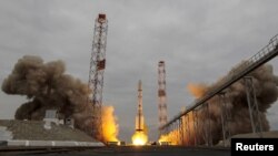 质子号火箭运载火星微量气体探测器升空