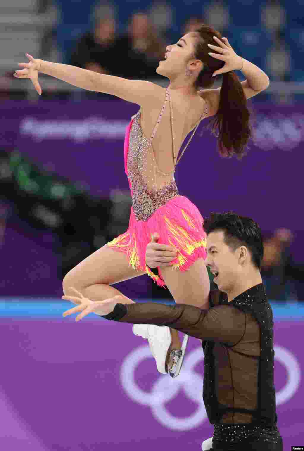 2018年2月11日，平昌2018年冬奥会，中国的王诗玥和柳鑫宇在江陵滑冰竞技场参加花样滑冰冰舞短节目比赛。他们排名第7。