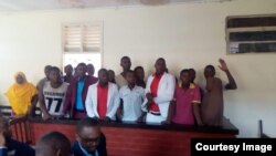 Washukiwa wa ugaidi nchini Kenya wakiwa mahakamani kabla ya kuachiwa huru.