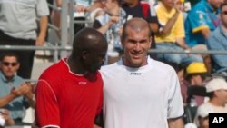 زین‌الدین زیدان بازیکن سابق باشگاه رئال مادرید اسپانیا و تیم ملی فرانسه - آرشیو