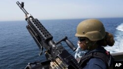 نیروهای آمریکایی در تنگه هرمز - آرشیو