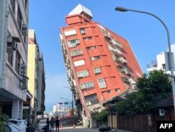 Oštećena zgrada u Hualijenu (Foto: AFP/CNA)