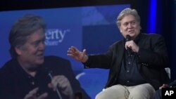 លោក Stephen Bannon ប្រធាន​ផ្នែក​យុទ្ធសាស្ត្រ​ប្រចាំ​សេតវិមាន​ថ្លែង​ក្នុង​សន្និសីទ Conservative Political Action Conference (CPAC) នៅ​ក្នុង​ក្រុង Oxon Hill រដ្ឋ Maryland កាលពី​ថ្ងៃទី២៣ ខែកុម្ភៈ​ ឆ្នាំ២០១៧។