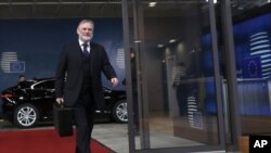 팀 바로우 유럽연합(EU) 주재 영국 대사.