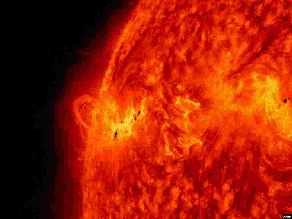 Teropong matahari NASA menangkap gambar aktivitas pada matahari pada tanggal 14 Mei 2013 (foto: NASA / SDO).