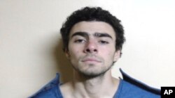 በዩናይትድ ስቴትስ የዩናይትድ የጤና ዋስትና የሥራ አስፈጻሚው ግድያ ተጠርጣሪው ሉዊጂ ኒከላስ