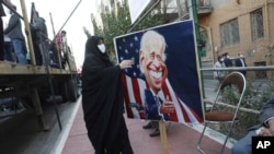 آمریکاستیزی مقامات جمهوری اسلامی و طرفداران آنها کماکان ادامه دارد. آرشیو