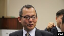 រូបឯកសារ៖ លោក អេង ឆៃអ៊ាង អនុ​ប្រធាន​គណបក្ស​សង្គ្រោះជាតិ​ដែល​ត្រូវបាន​រំលាយ ចូលរួម​ស្តាប់​សវនាការ​ស្តី​ពីការ​ពិនិត្យ​មើល​ស្ថានភាព​សិទ្ធិ​មនុស្ស​និង​សិទ្ធិ​ពលកម្ម​នៅ​កម្ពុជា នៅ​រដ្ឋធានី​វ៉ាស៊ីនតោន កាលពី​ថ្ងៃទី១១ ខែកញ្ញា ឆ្នាំ​២០១៩។ (ទែន សុខស្រីនិត/VOA)