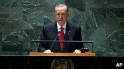  ترک صدر اقوام متحدہ کی جنرل اسمبلی سے خطاب کر رہےہیں، فوٹو اے پی،19ستمبر 2023