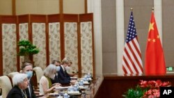 美国财政部长耶伦2023年7月8日在北京与中国官员会谈。（美联社）
