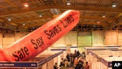 Dinas Kesehatan Bali membagikan sekitar 80.000 kondom dengan target para pekerja seks dan pelanggannya. (Foto: Ilustrasi)